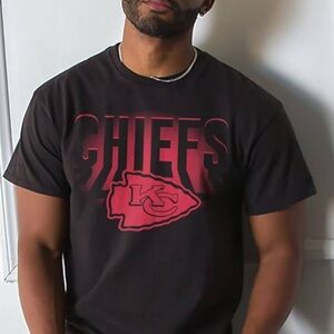 Junk Food Clothing x NFL- KC Chiefs- Short Sleeve Fan Shirt- Officially Licensed